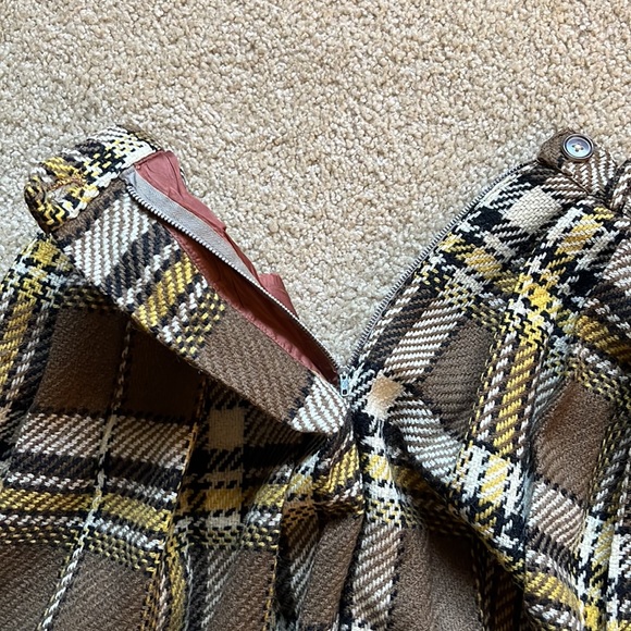 Vintage plaid warm wool skirt - great for Fall! - Picture 4 of 7